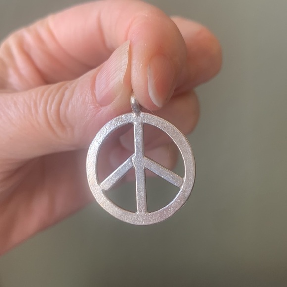 Thai Silver Peace‎ Pendant NWOT - Picture 3 of 4